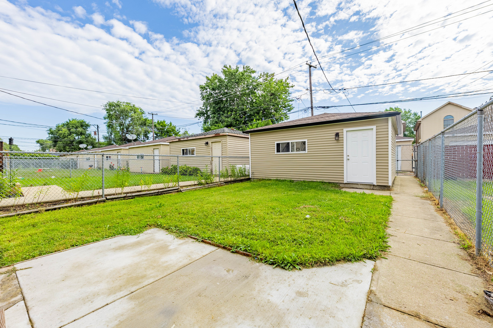 7335 S Greenwood Avenue, Chicago, IL 60619