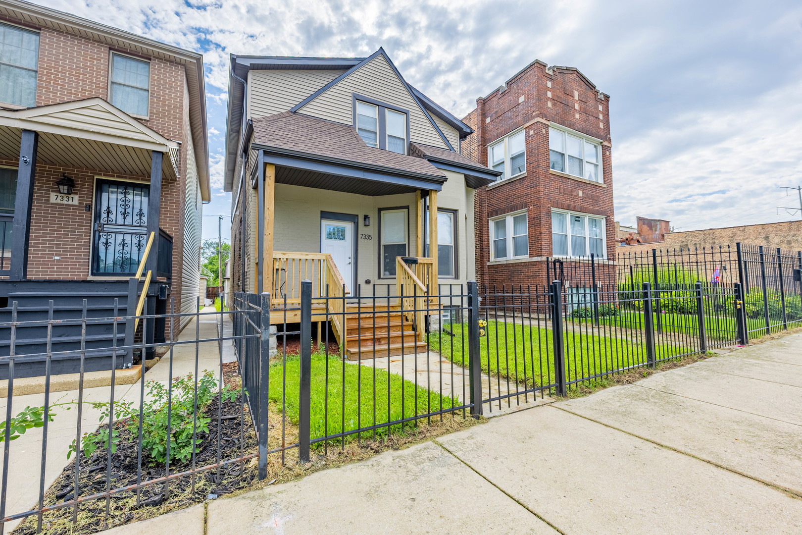 7335 S Greenwood Avenue, Chicago, IL 60619