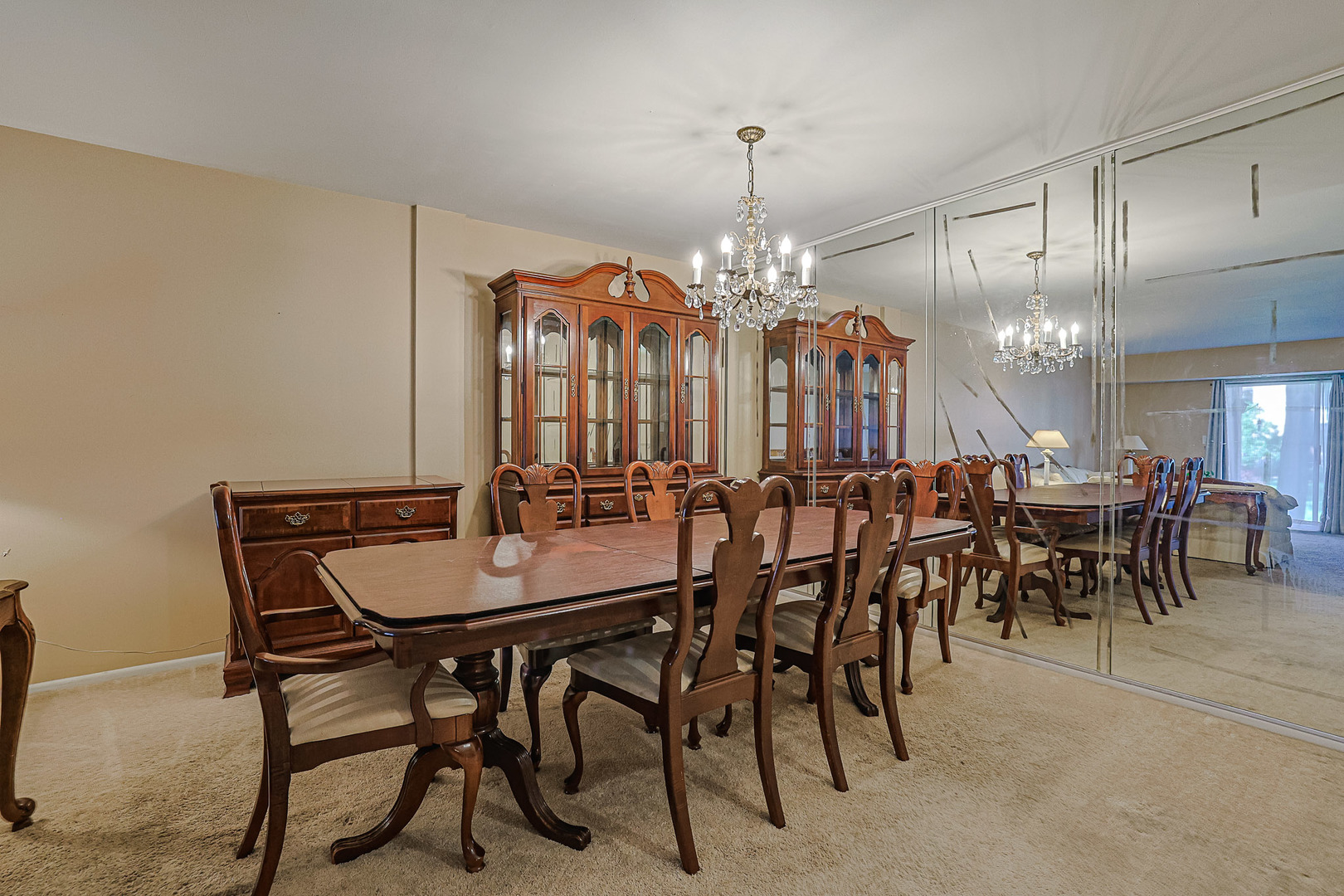500 W Huntington Commons Road #147, Mount Prospect, IL 60056