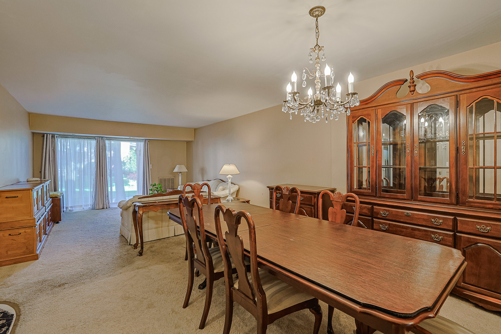 500 W Huntington Commons Road #147, Mount Prospect, IL 60056