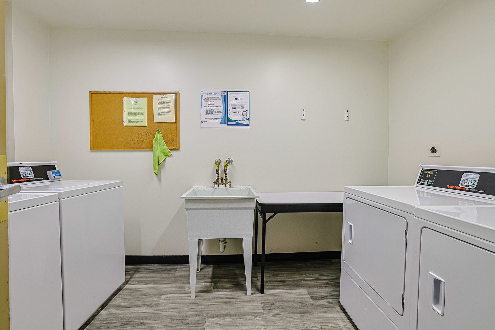 500 W Huntington Commons Road #147, Mount Prospect, IL 60056