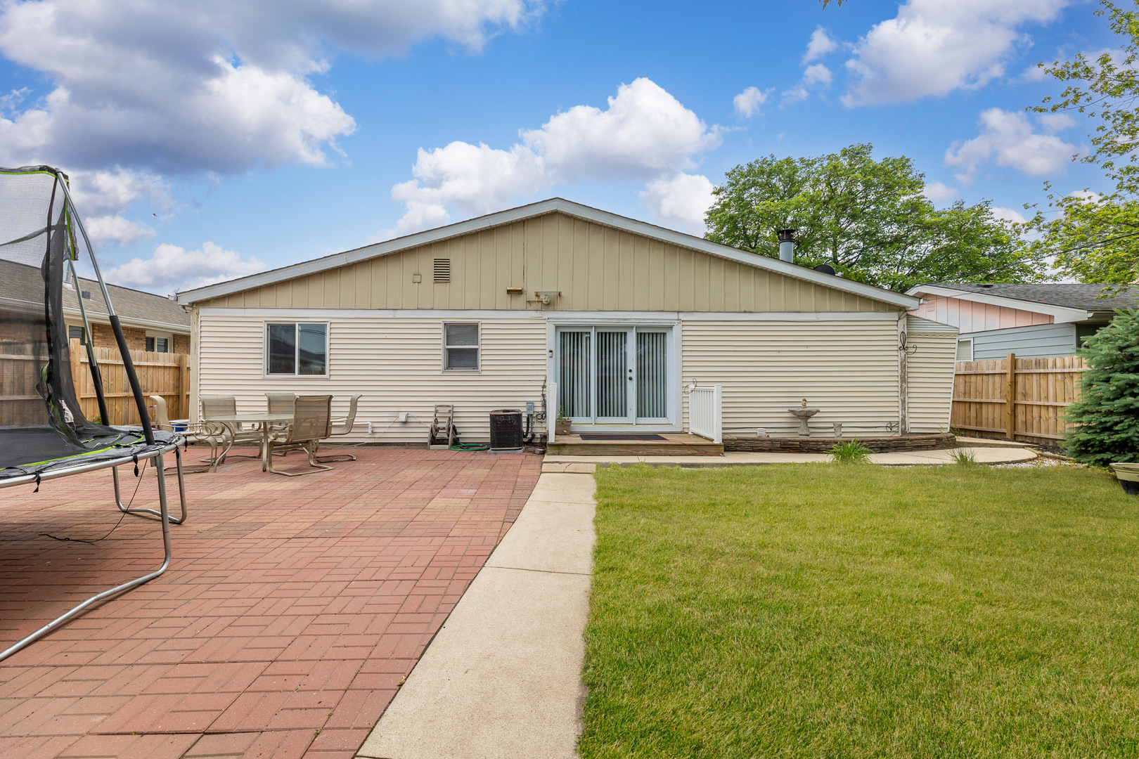 7740 Monitor Avenue, Burbank, IL 60459