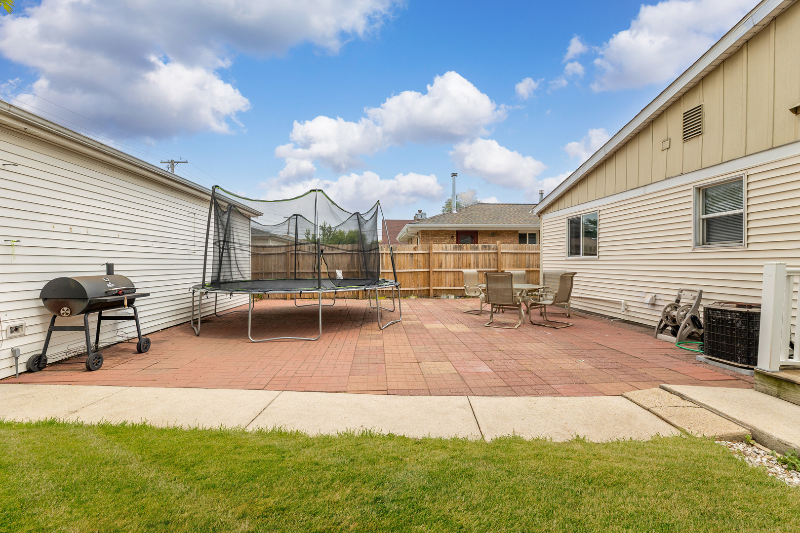7740 Monitor Avenue, Burbank, IL 60459