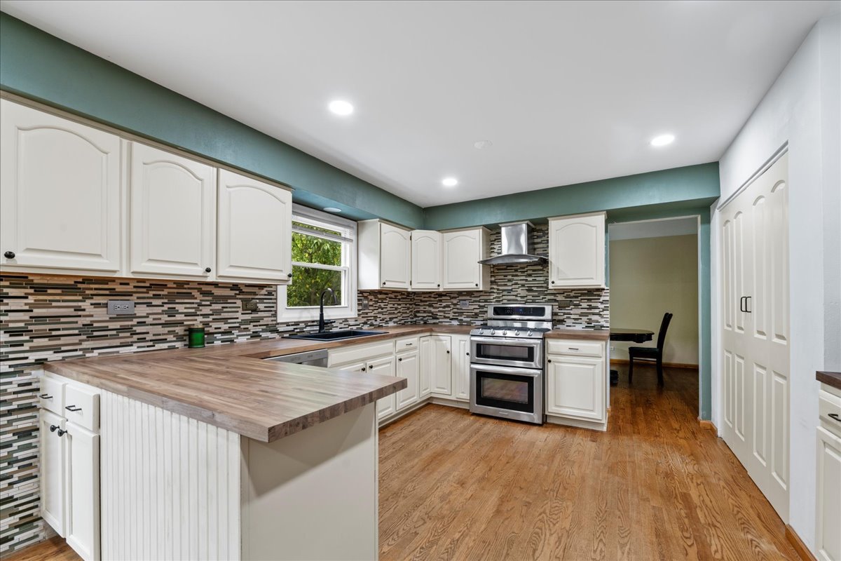 1554 Deer Run, Gurnee, IL 60031
