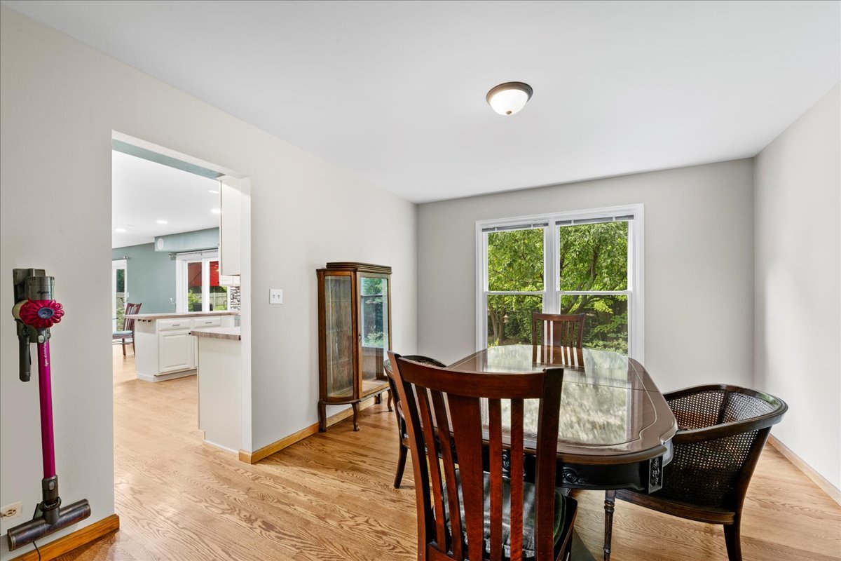 1554 Deer Run, Gurnee, IL 60031