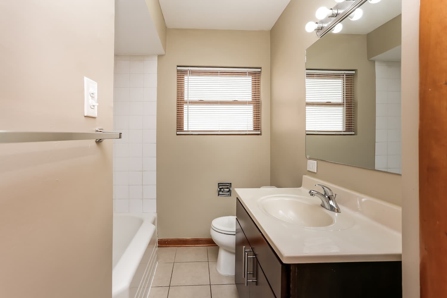 9006 W 22nd Place, North Riverside, IL 60546