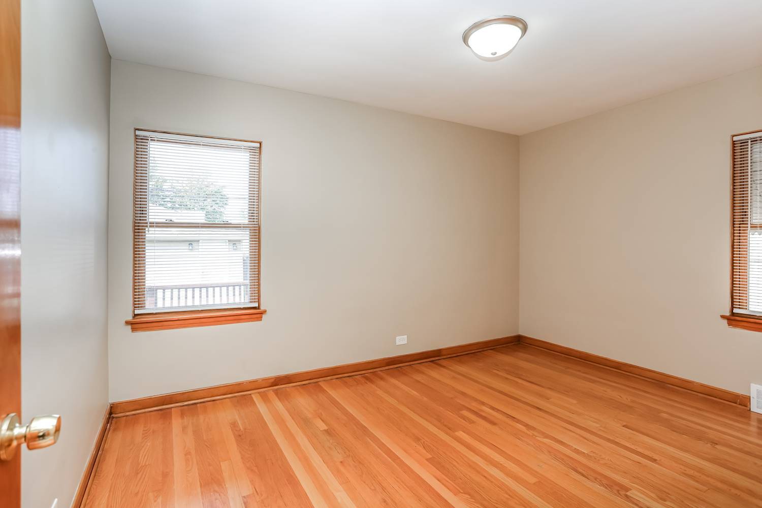 9006 W 22nd Place, North Riverside, IL 60546