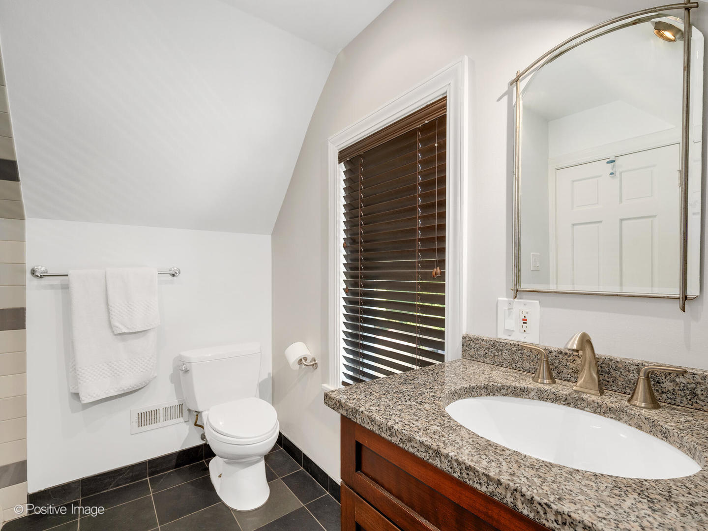 54 N Ashland Avenue, La Grange, IL 60525
