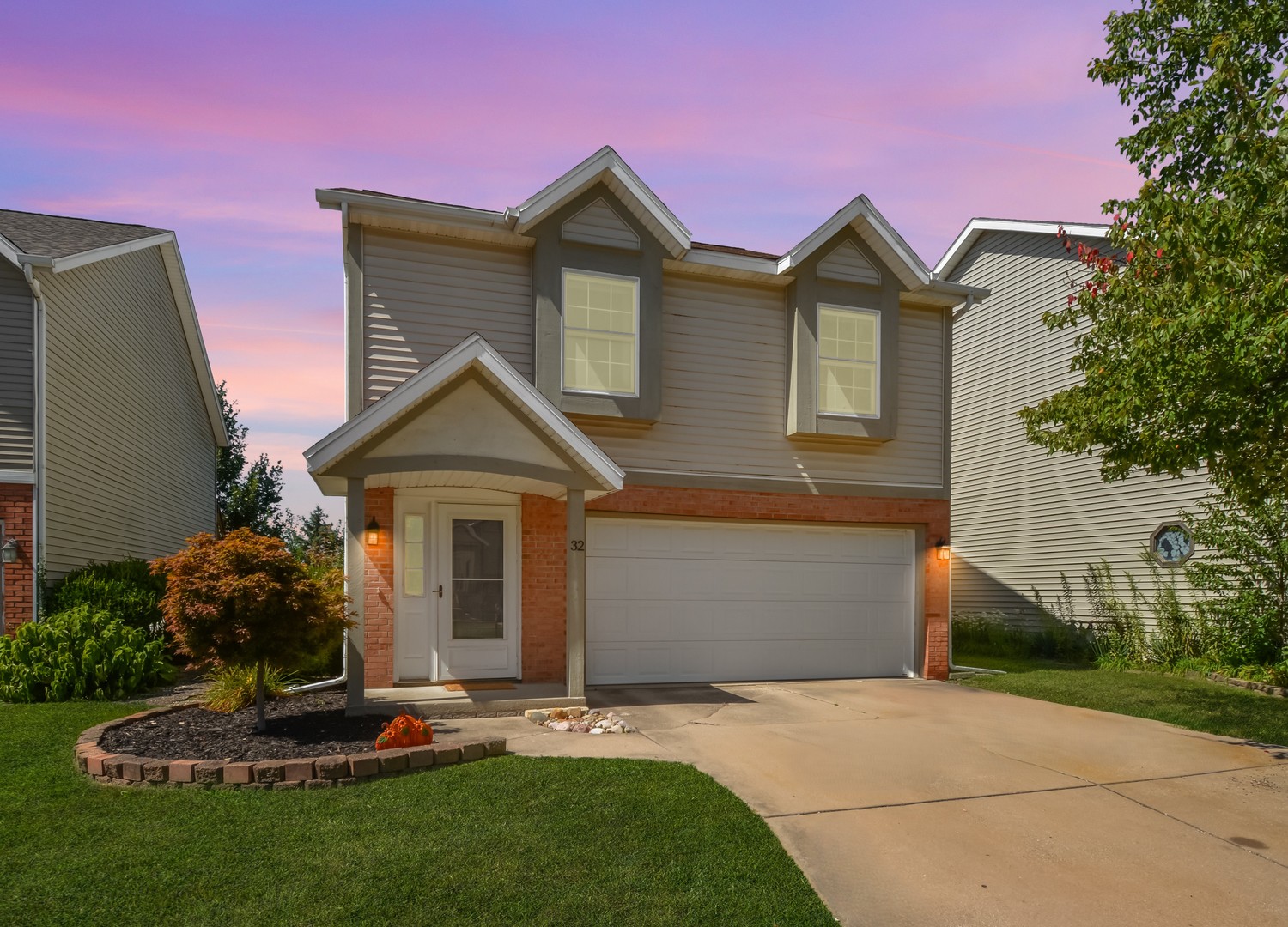 32 Parkshores Drive, Bloomington, IL 61701