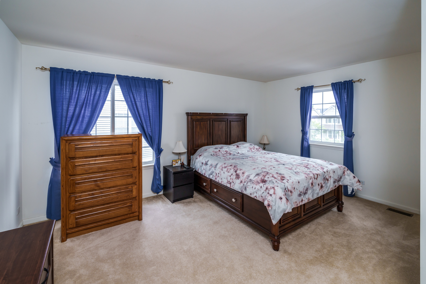 479 W Butterfield Lane, Round Lake, IL 60073