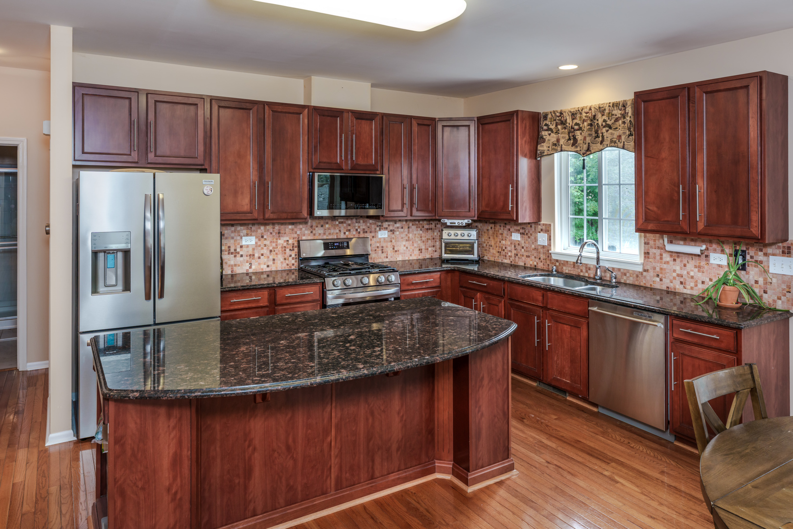 479 W Butterfield Lane, Round Lake, IL 60073