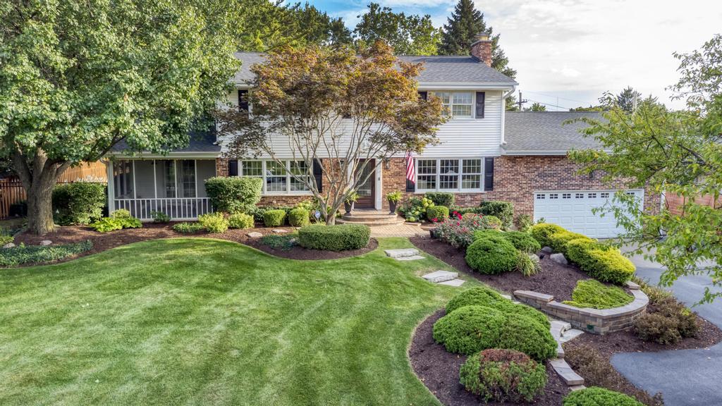 22W425 Broker Road, Medinah, IL 60157