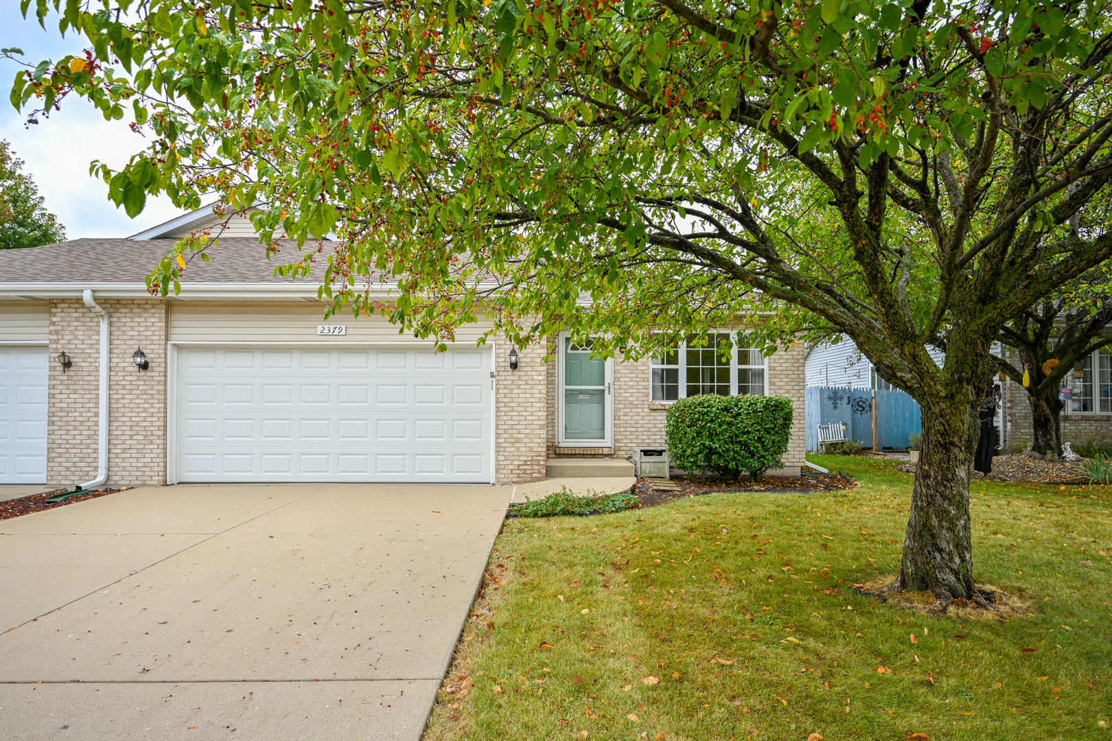 2379 Caton Crest Drive #2379, Crest Hill, IL 60403