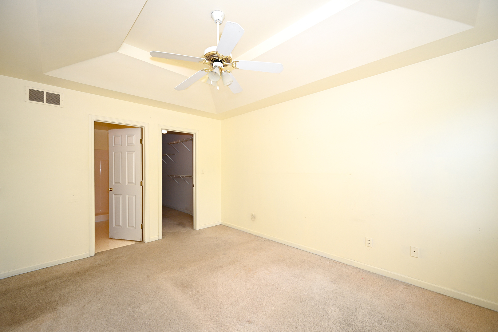 2379 Caton Crest Drive #2379, Crest Hill, IL 60403