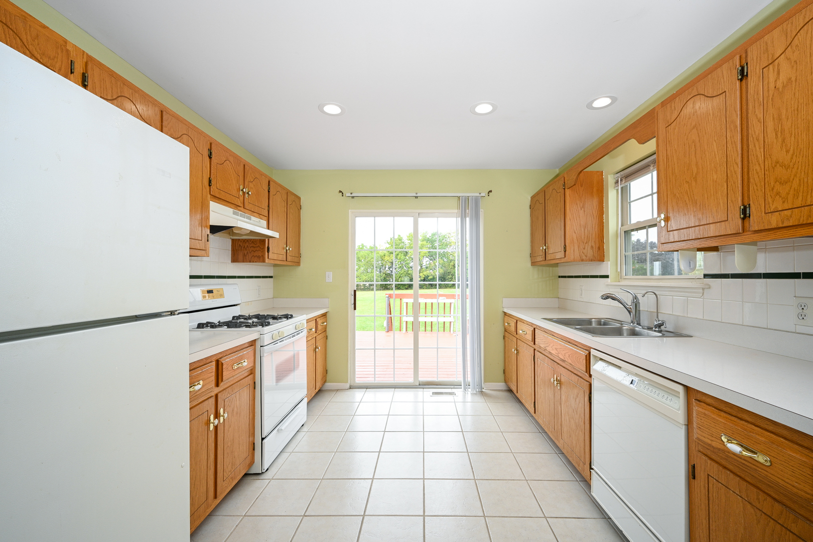 2379 Caton Crest Drive #2379, Crest Hill, IL 60403