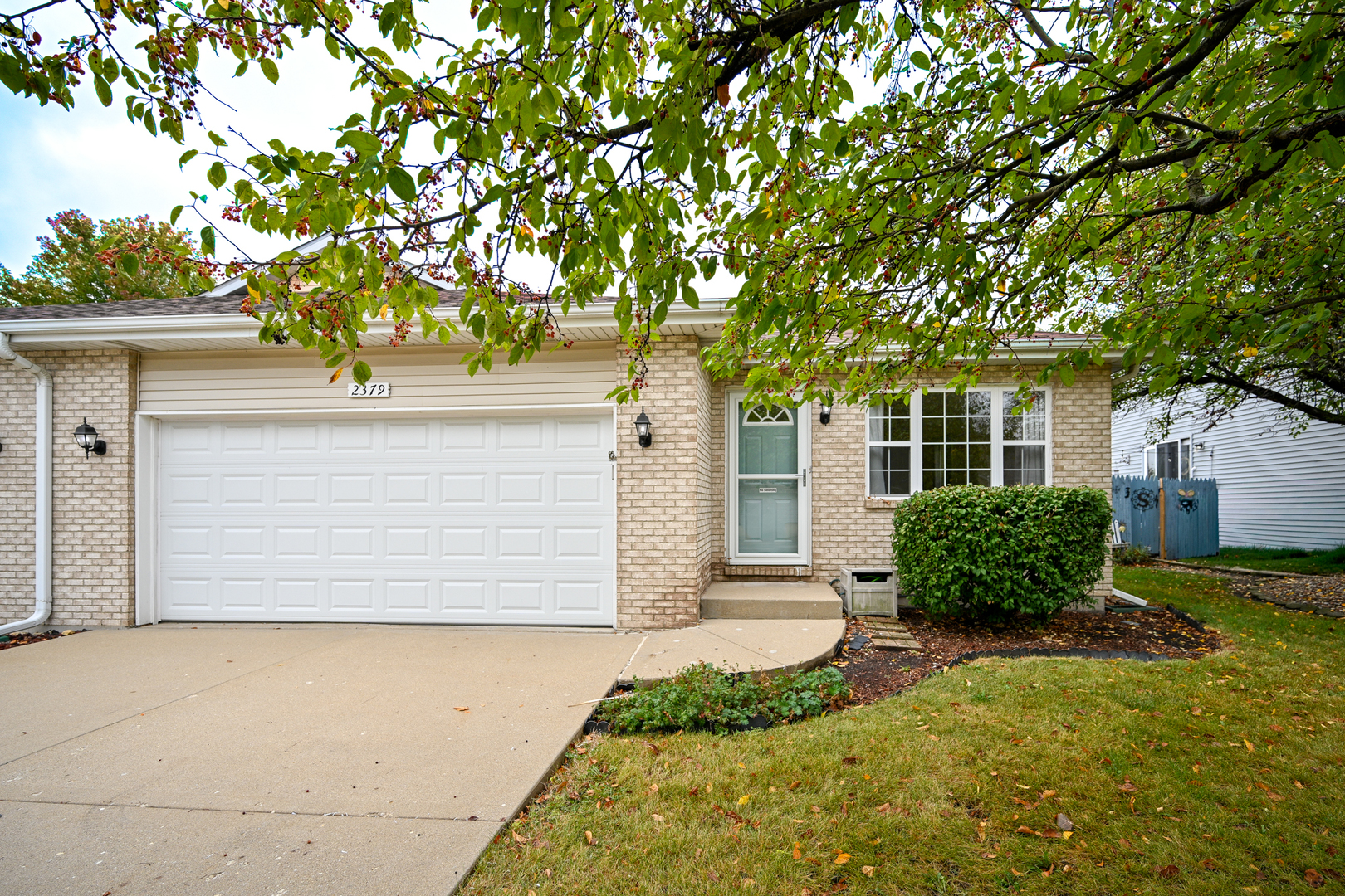 2379 Caton Crest Drive #2379, Crest Hill, IL 60403