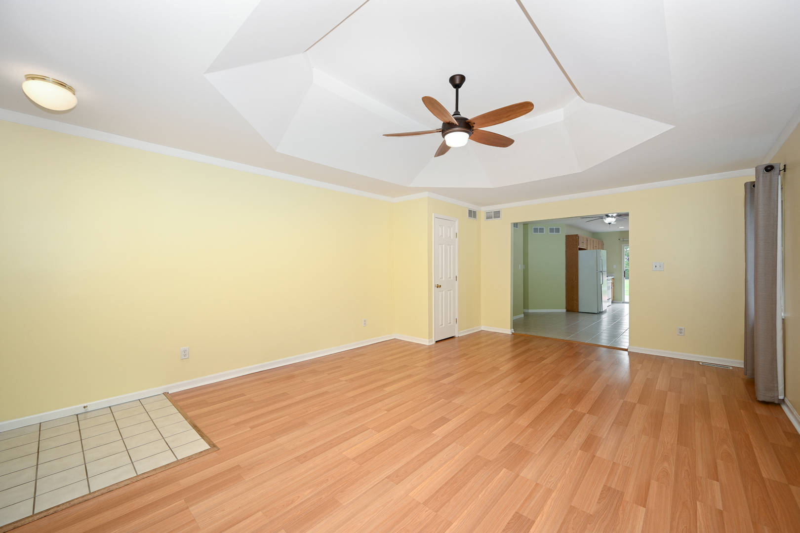 2379 Caton Crest Drive #2379, Crest Hill, IL 60403