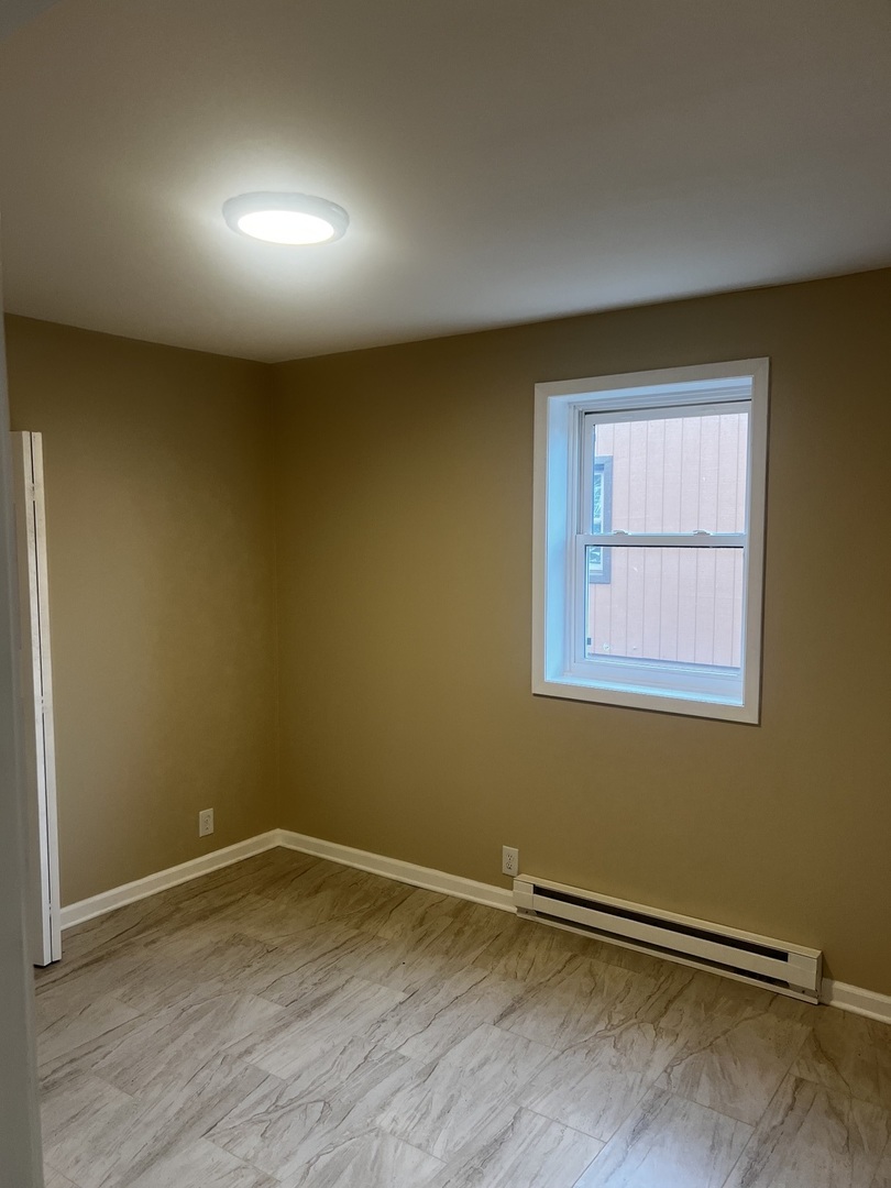 705 Amanda Avenue #707, McHenry, IL 60051