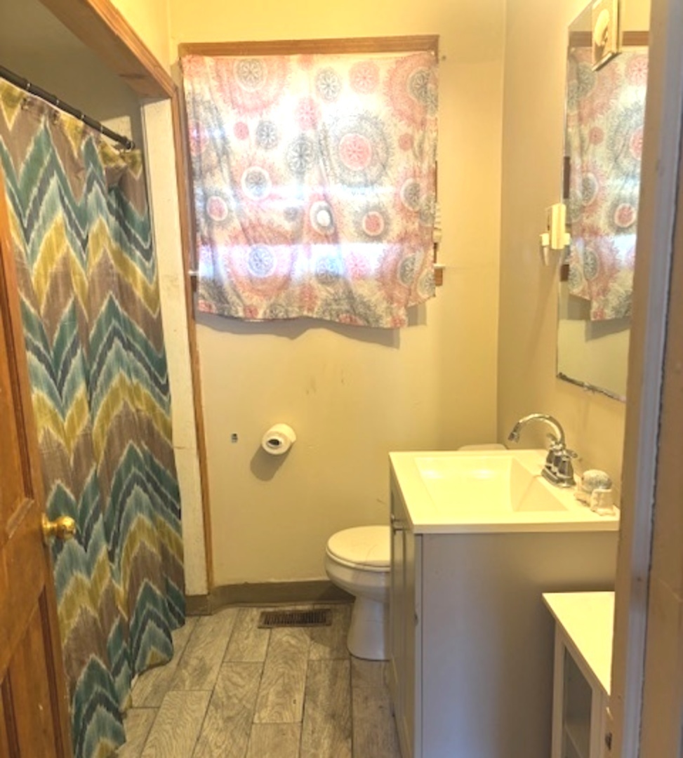 2712 Elizabeth Avenue, Zion, IL 60099