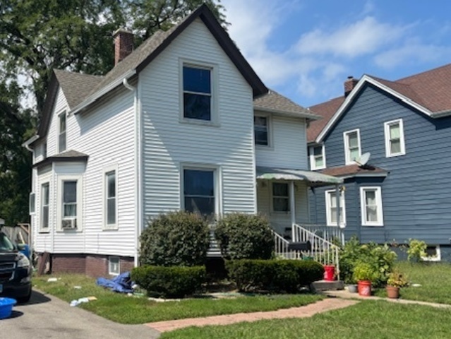 2712 Elizabeth Avenue, Zion, IL 60099
