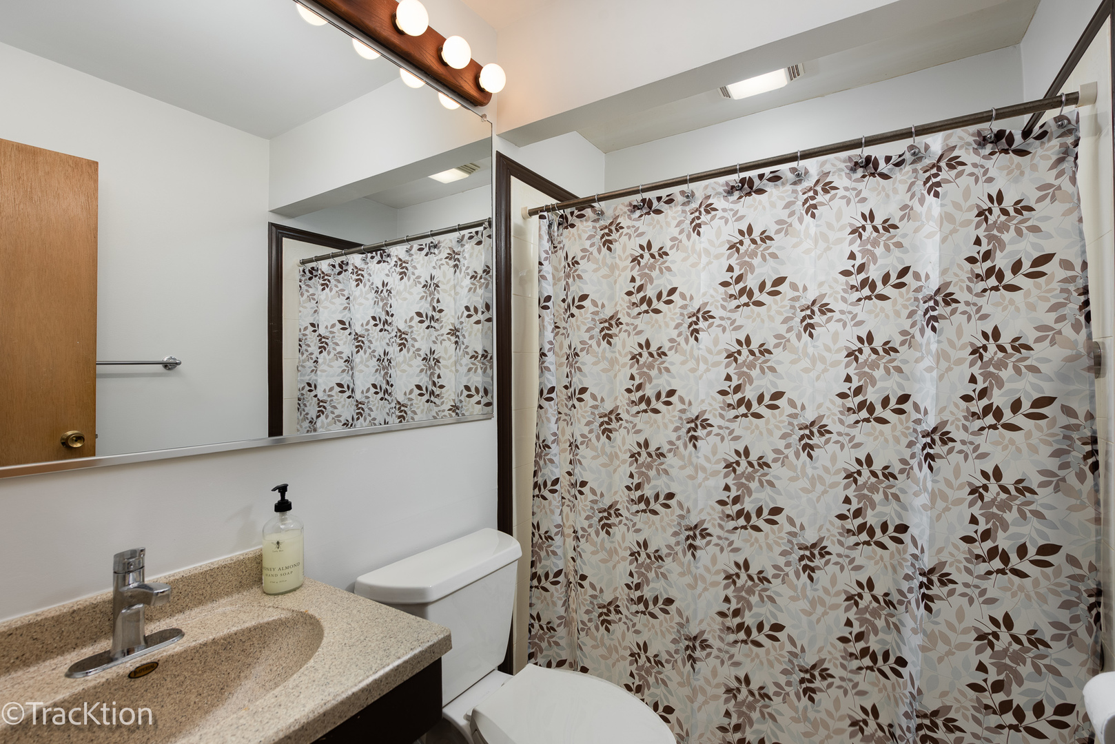 110 Westmere Road, Des Plaines, IL 60016