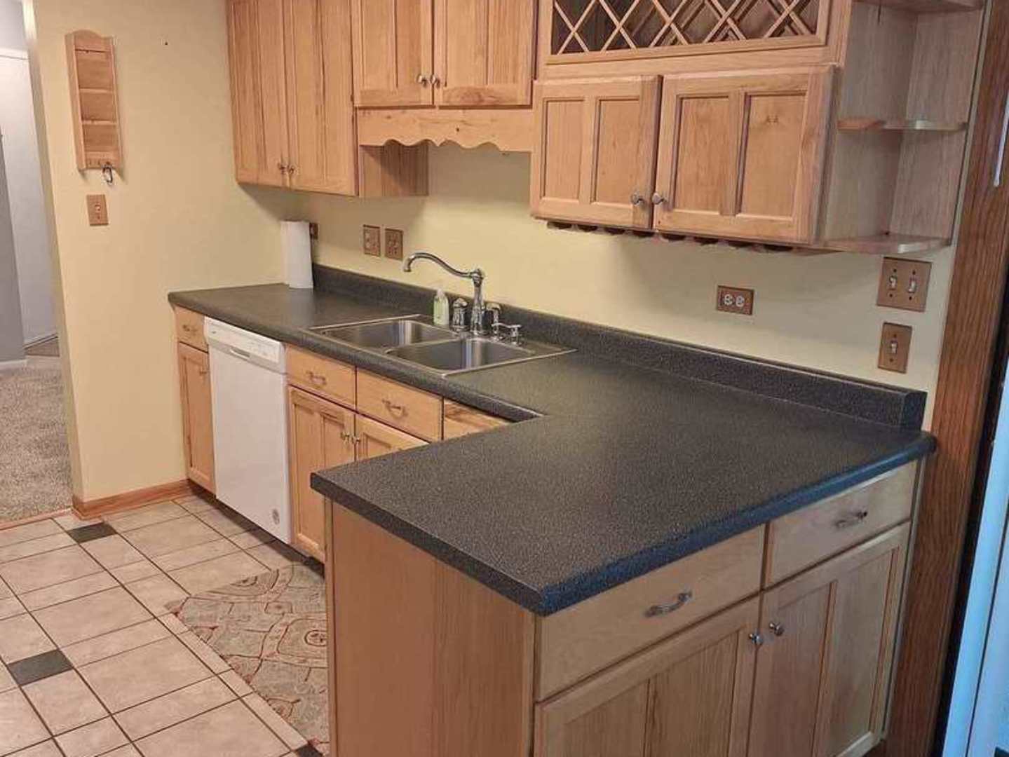 4242 Pheasant Trail Court #1, Arlington Heights, IL 60004