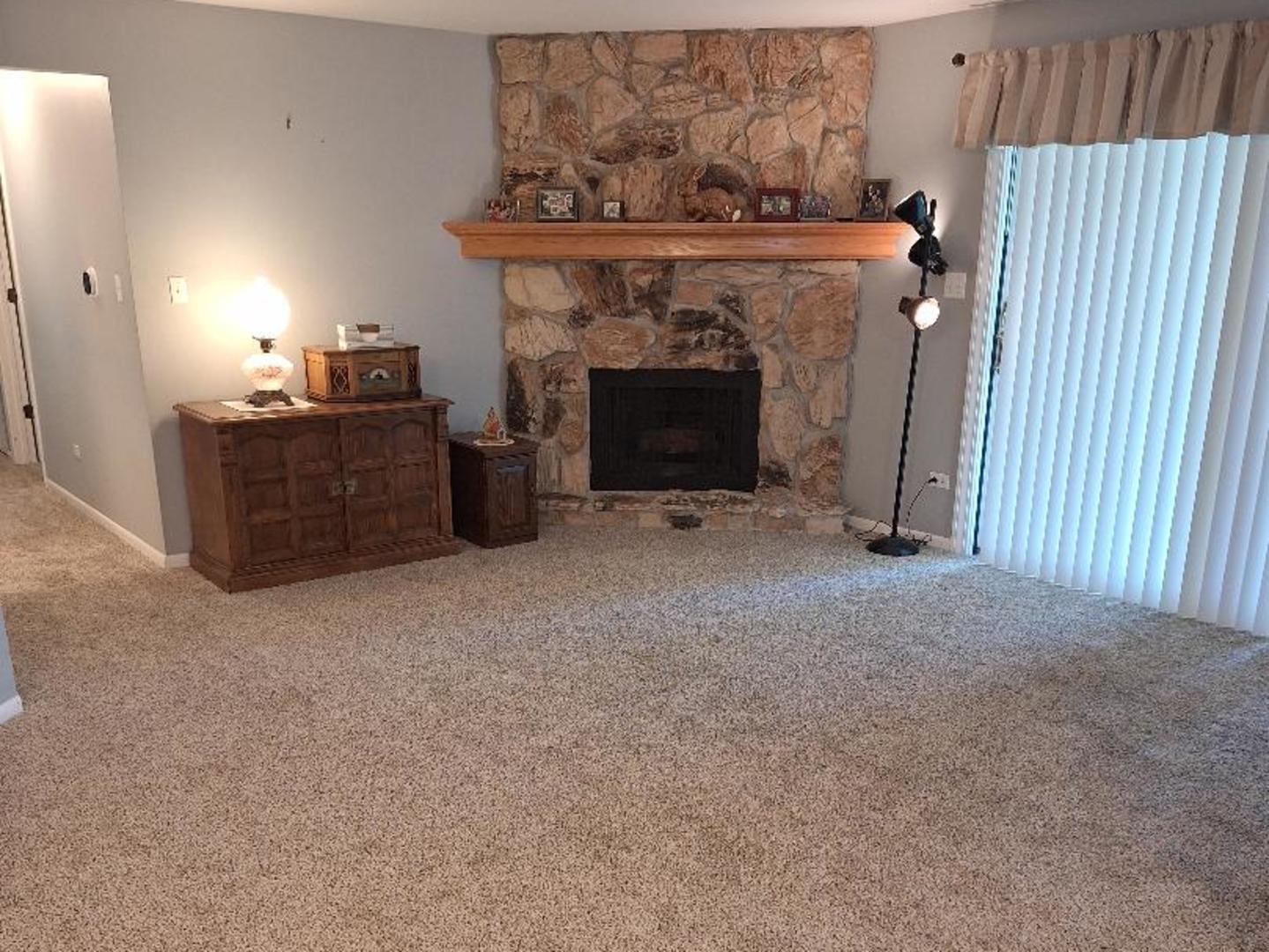 4242 Pheasant Trail Court #1, Arlington Heights, IL 60004