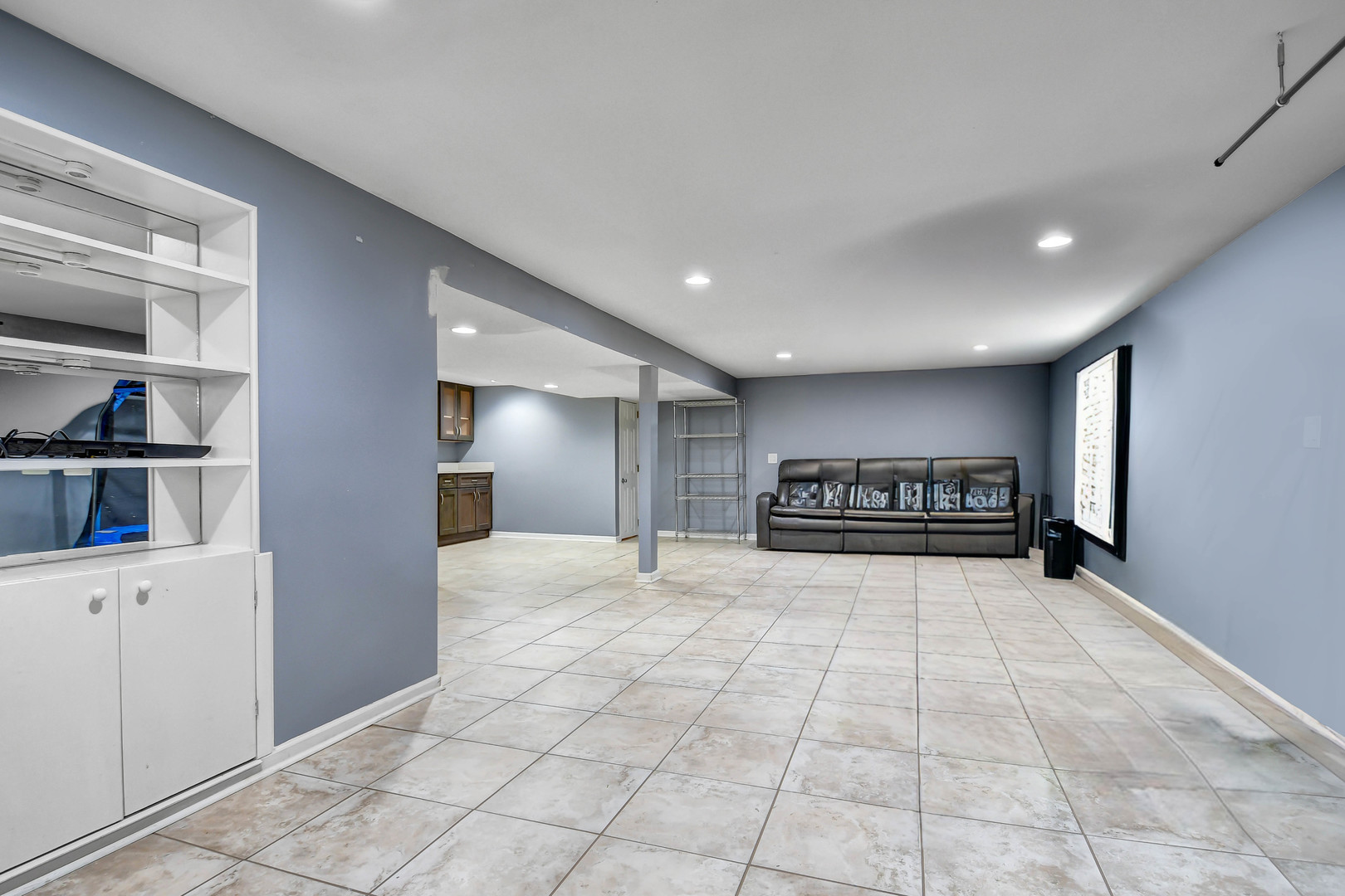 5700 S Monitor Avenue, Chicago, IL 60638