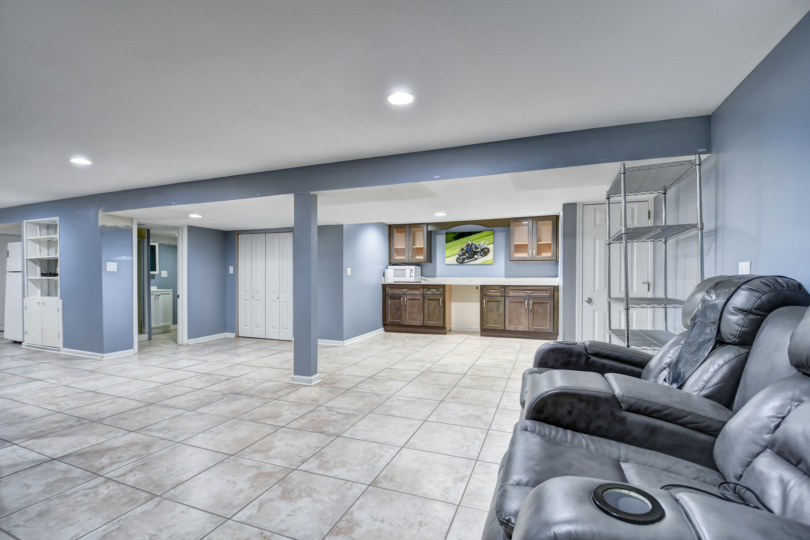 5700 S Monitor Avenue, Chicago, IL 60638