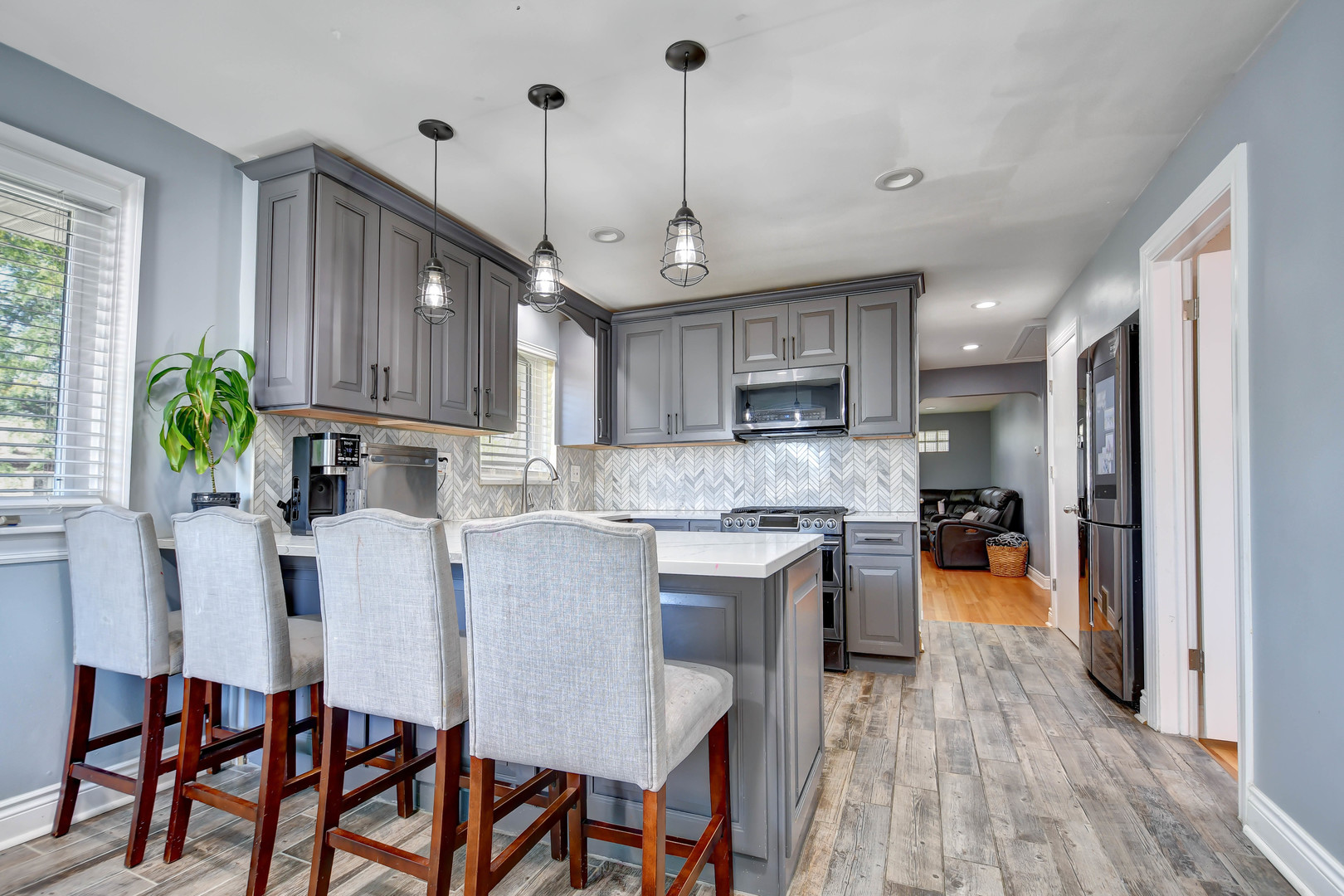 5700 S Monitor Avenue, Chicago, IL 60638