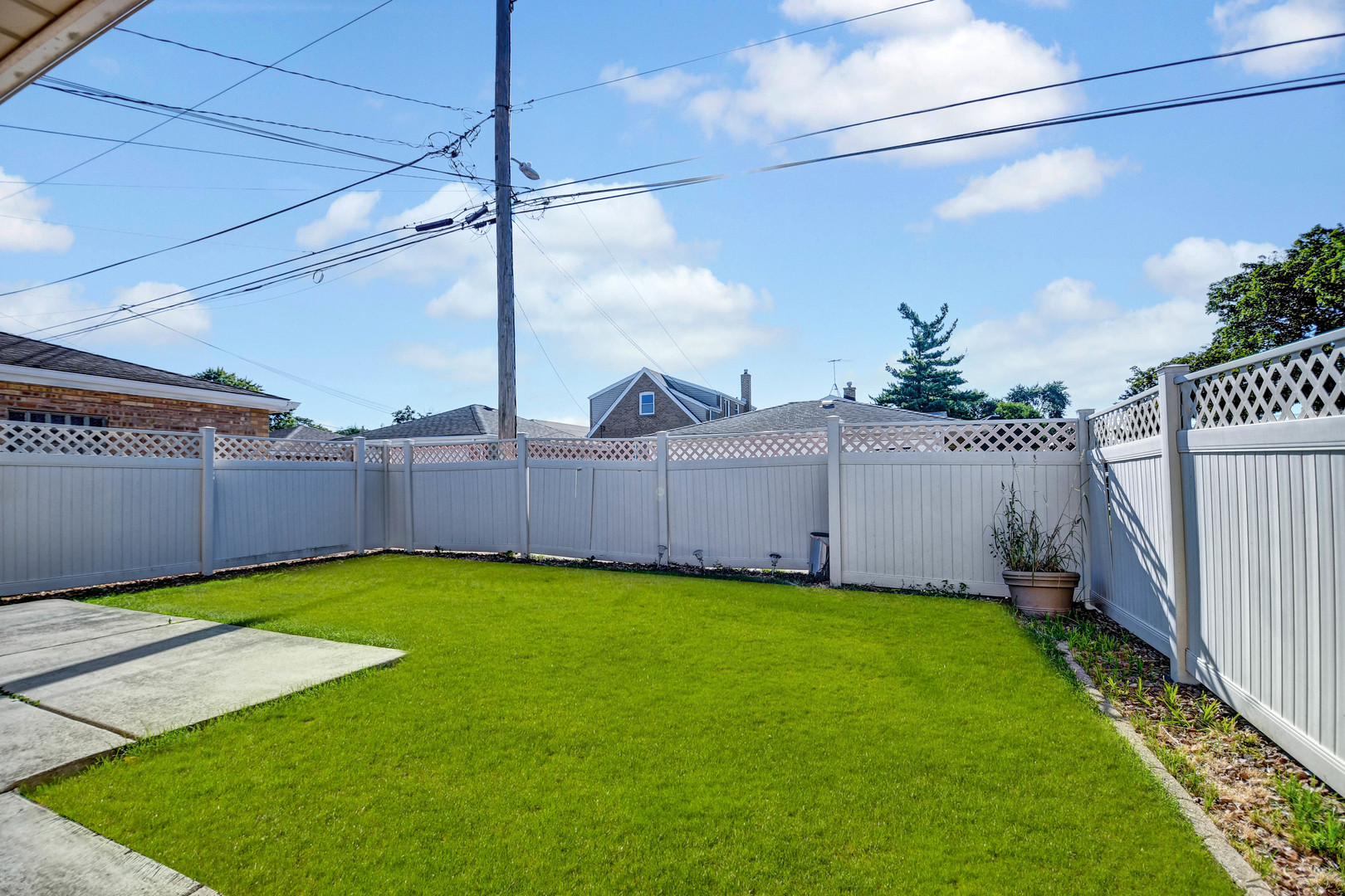 5700 S Monitor Avenue, Chicago, IL 60638