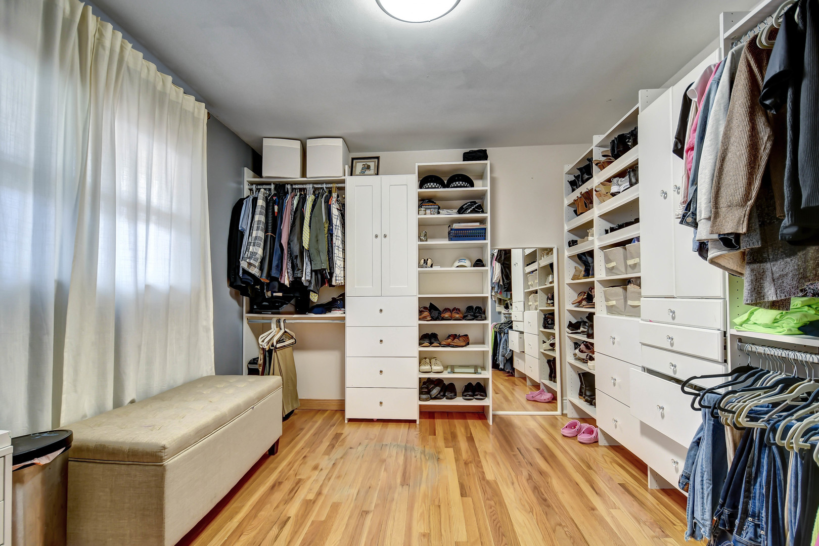 5700 S Monitor Avenue, Chicago, IL 60638