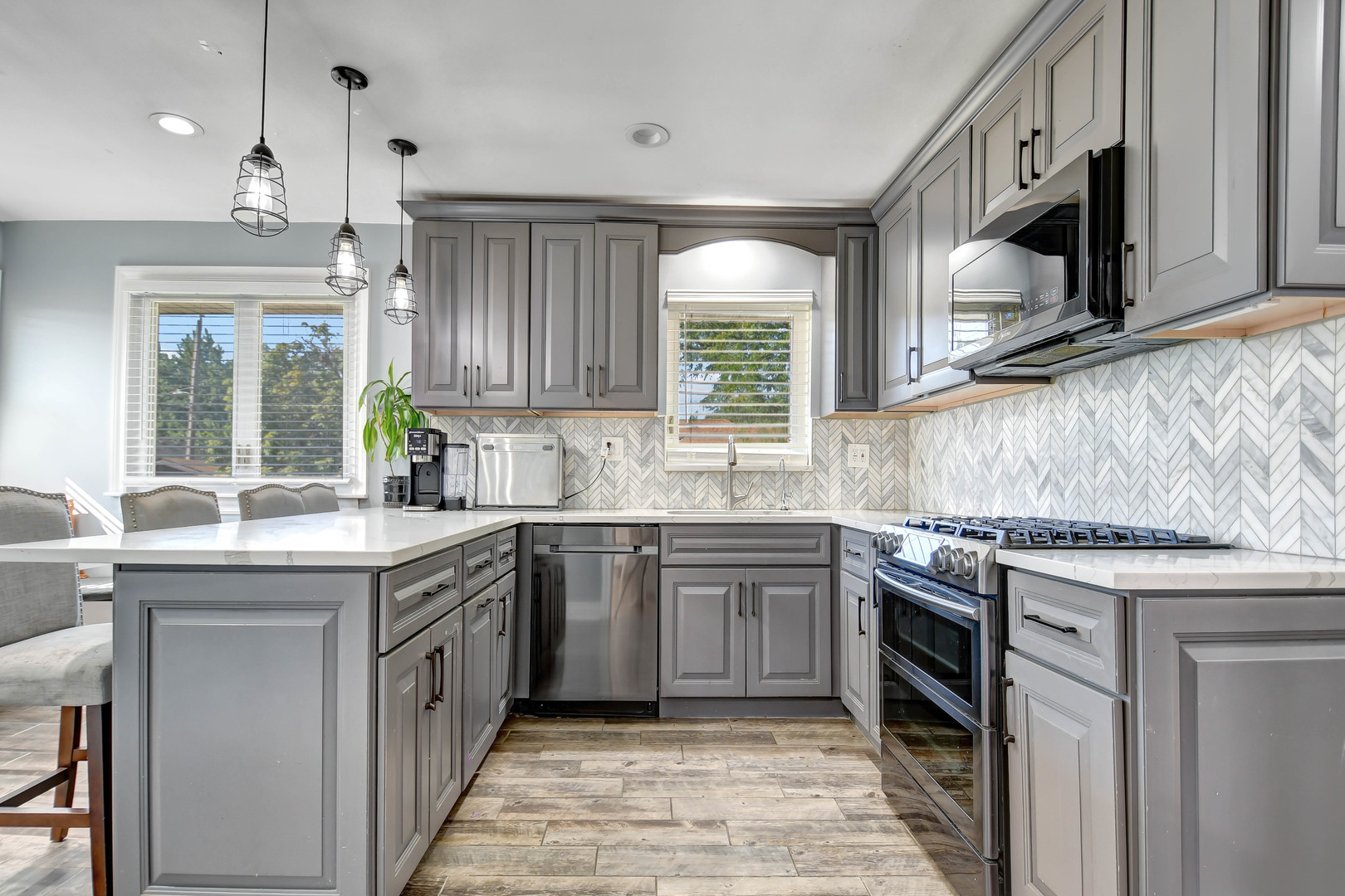 5700 S Monitor Avenue, Chicago, IL 60638