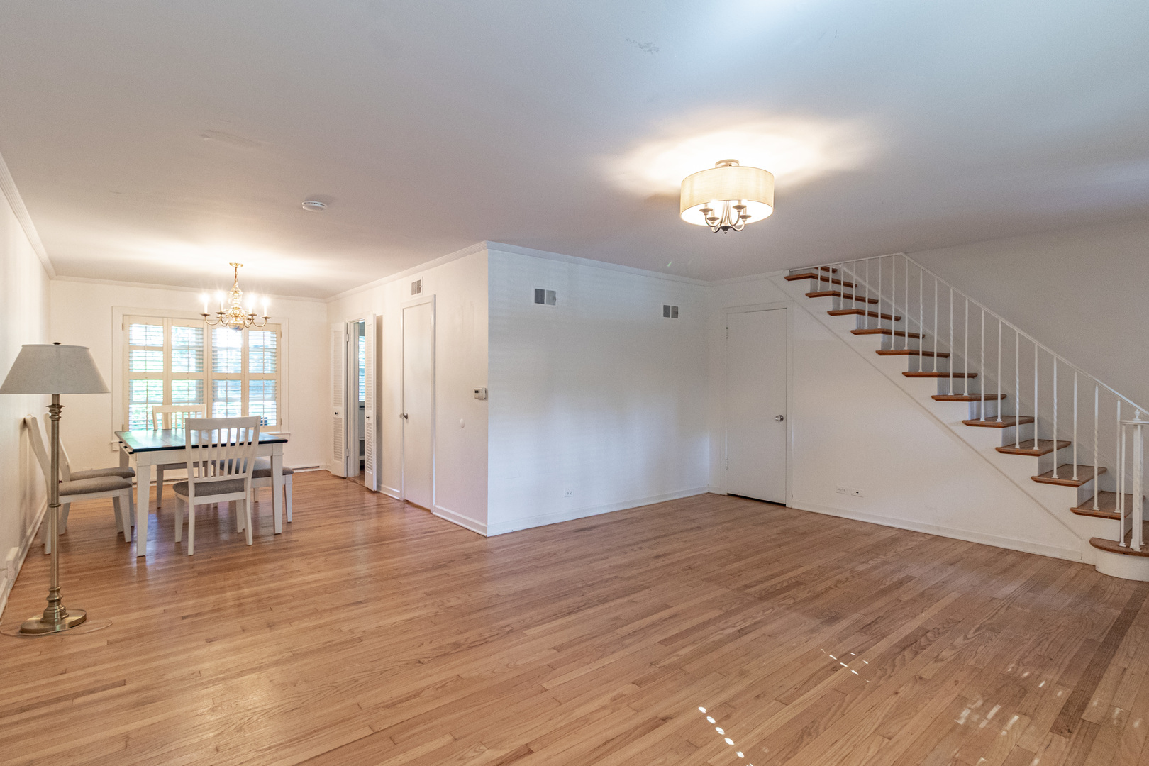 605 4th Street, Wilmette, IL 60091