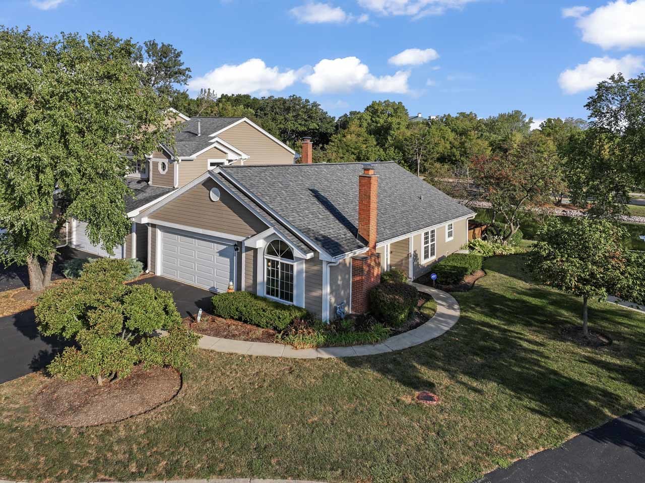 21 White Pine Drive, Schaumburg, IL 60193