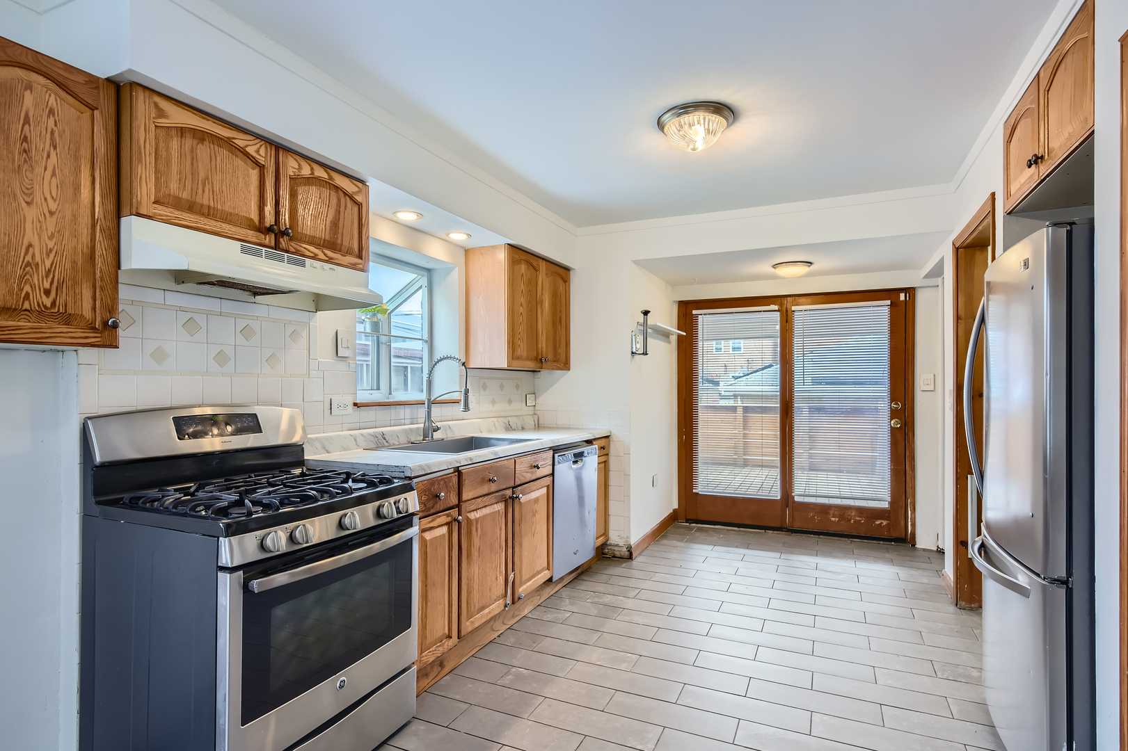 6112 S Kilbourn Avenue, Chicago, IL 60629