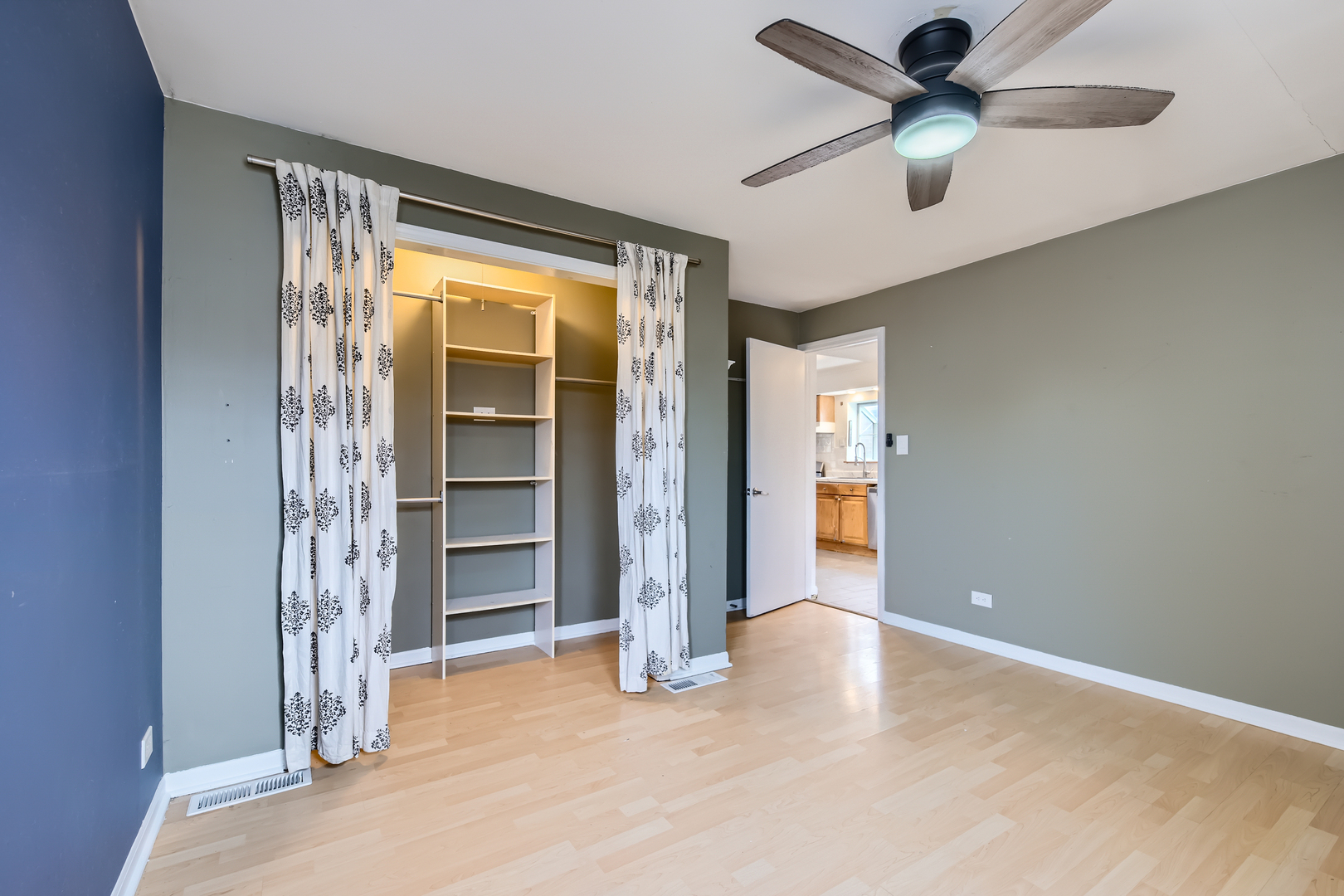 6112 S Kilbourn Avenue, Chicago, IL 60629