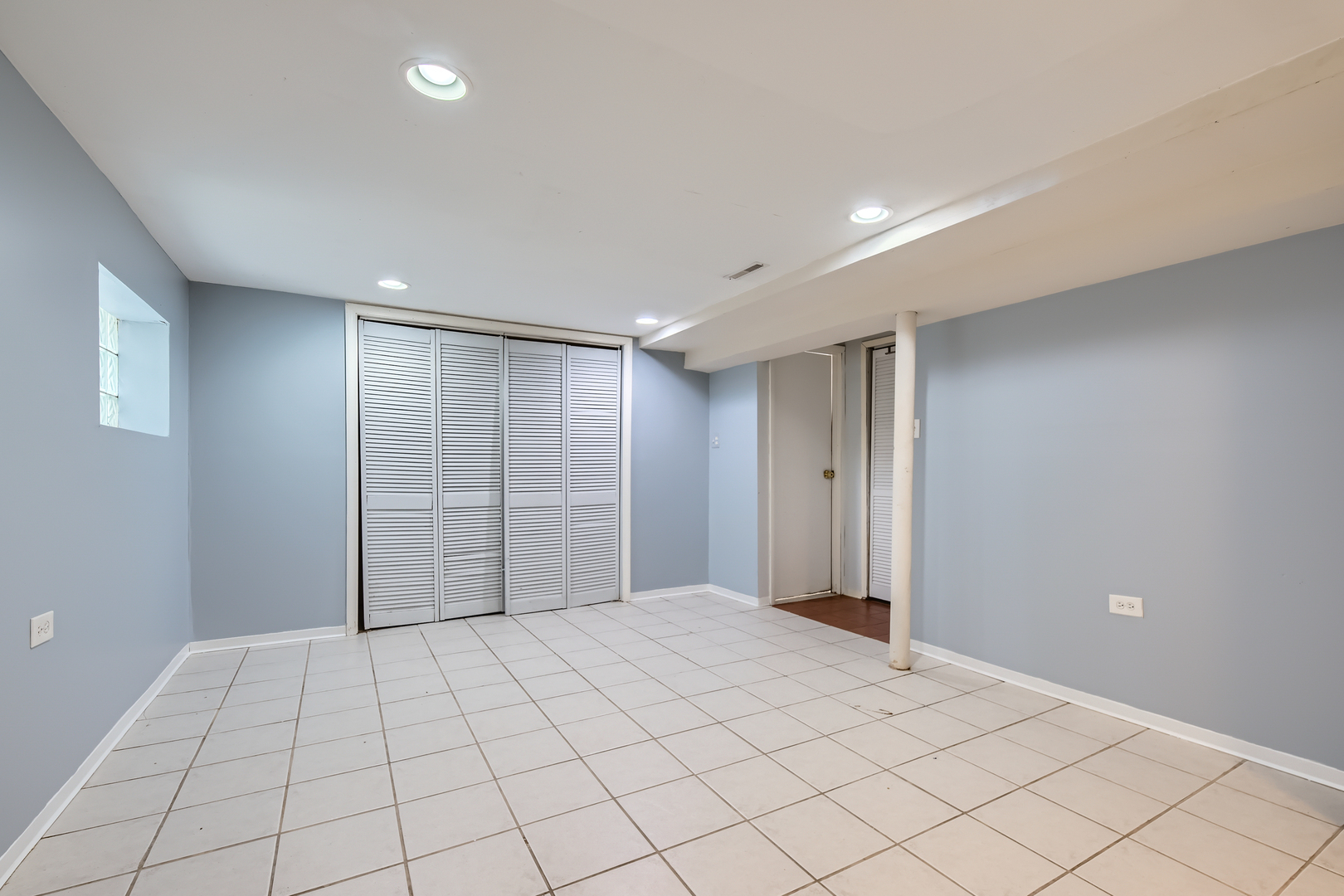 6112 S Kilbourn Avenue, Chicago, IL 60629