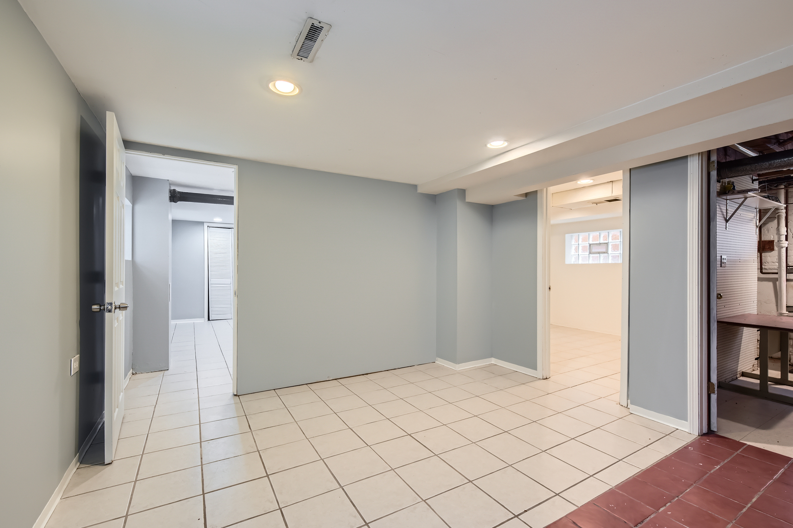 6112 S Kilbourn Avenue, Chicago, IL 60629
