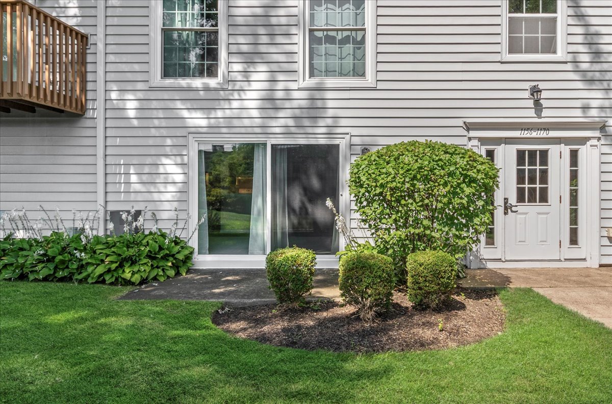 1162 Spring Garden Circle #64, Naperville, IL 60563
