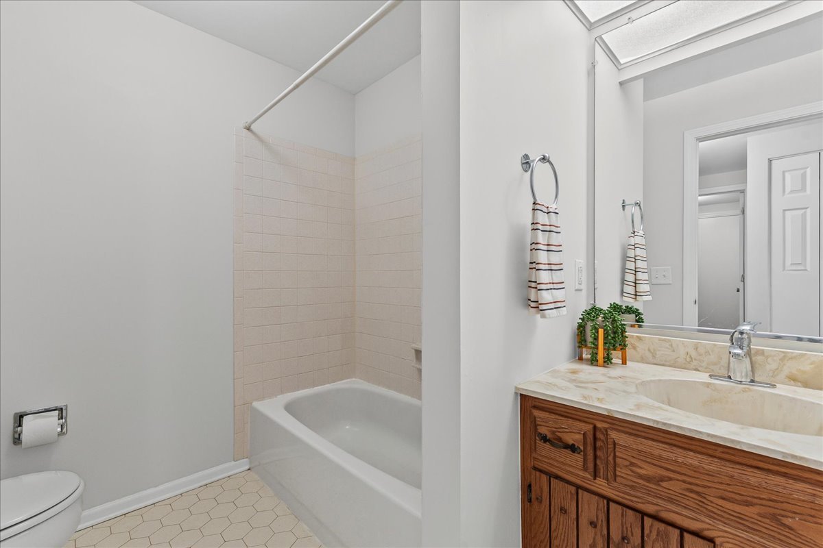 1162 Spring Garden Circle #64, Naperville, IL 60563