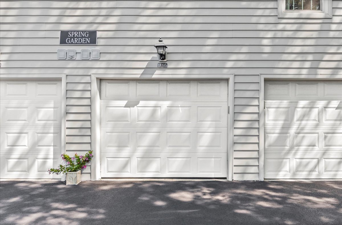 1162 Spring Garden Circle #64, Naperville, IL 60563