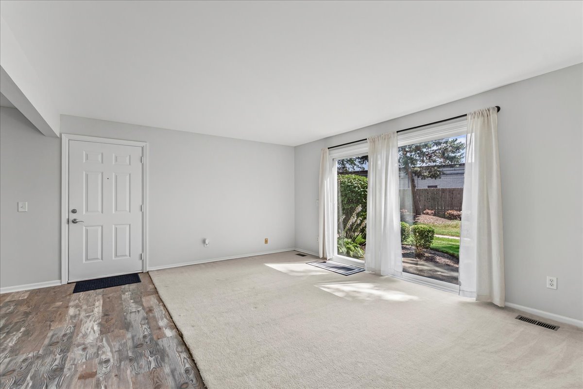 1162 Spring Garden Circle #64, Naperville, IL 60563