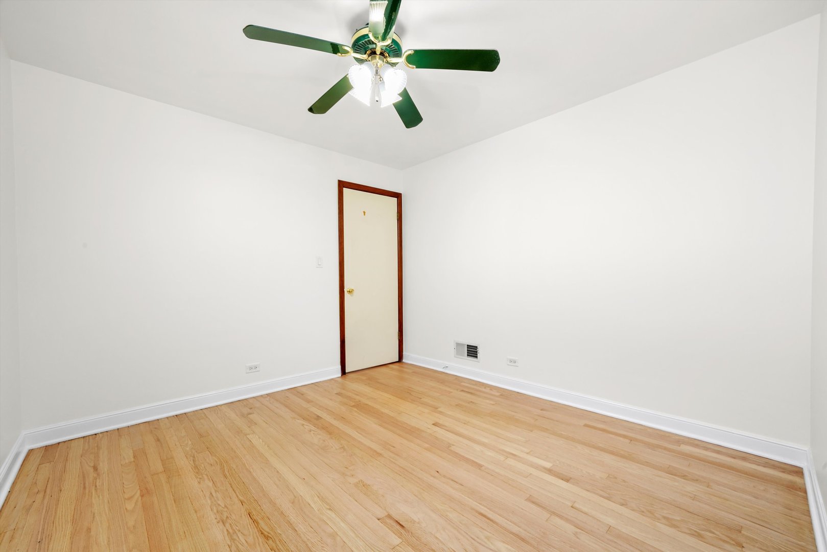 9933 S Fairfield Avenue, Chicago, IL 60655