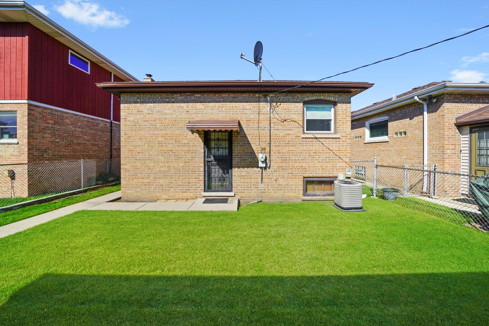 9933 S Fairfield Avenue, Chicago, IL 60655