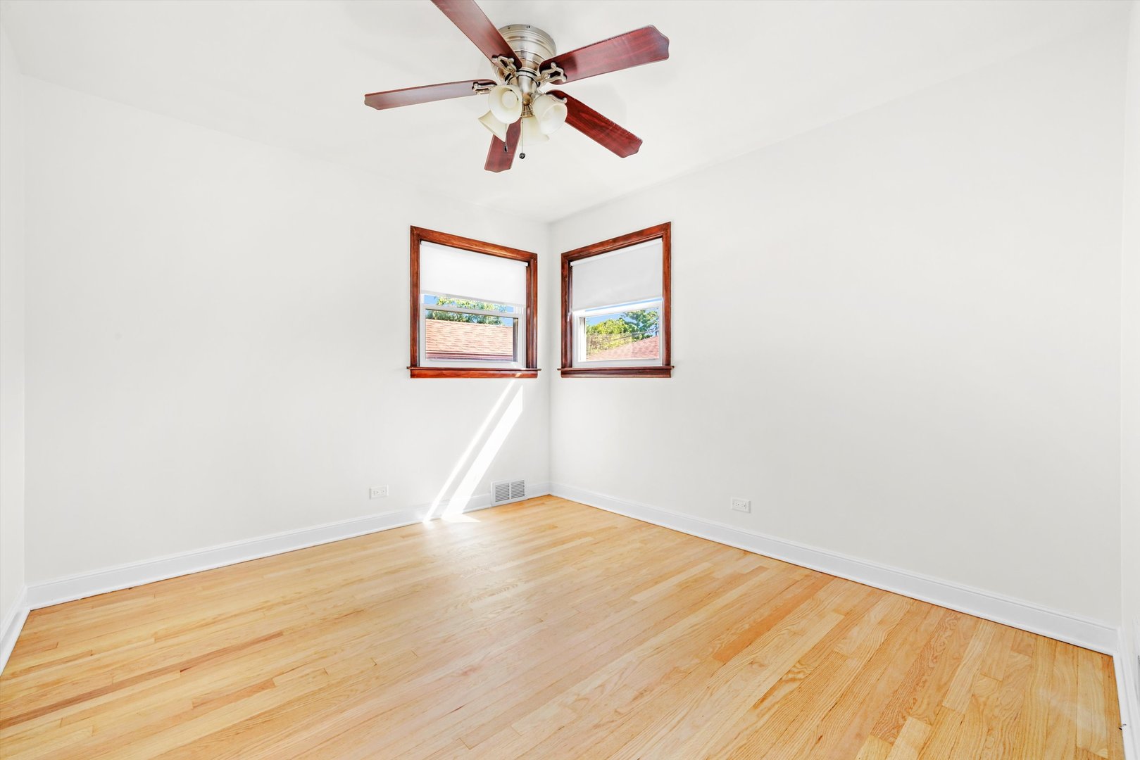 9933 S Fairfield Avenue, Chicago, IL 60655