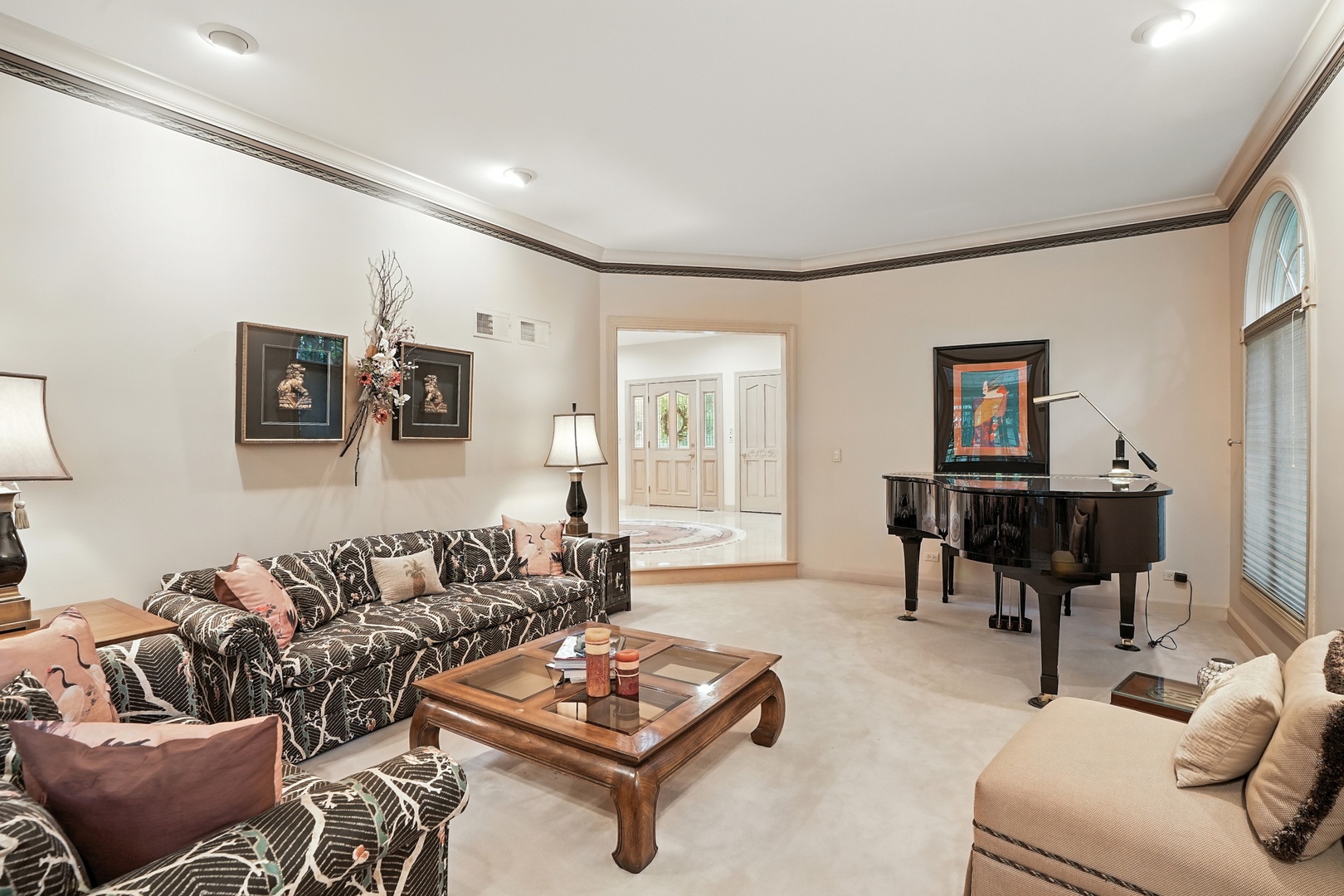 935 N Butternut Circle, Frankfort, IL 60423
