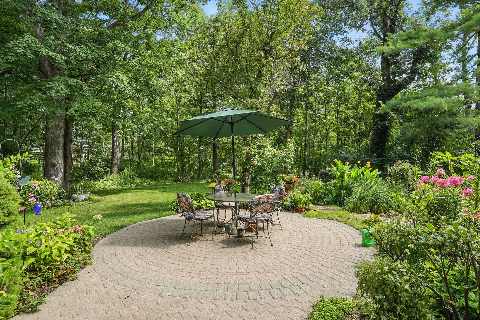 935 N Butternut Circle, Frankfort, IL 60423