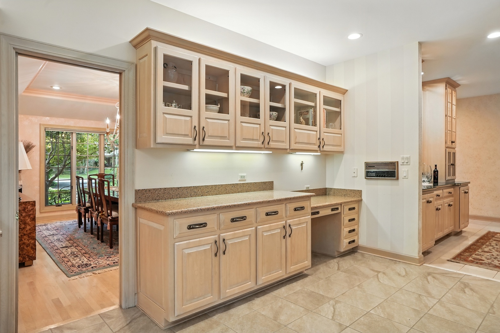 935 N Butternut Circle, Frankfort, IL 60423