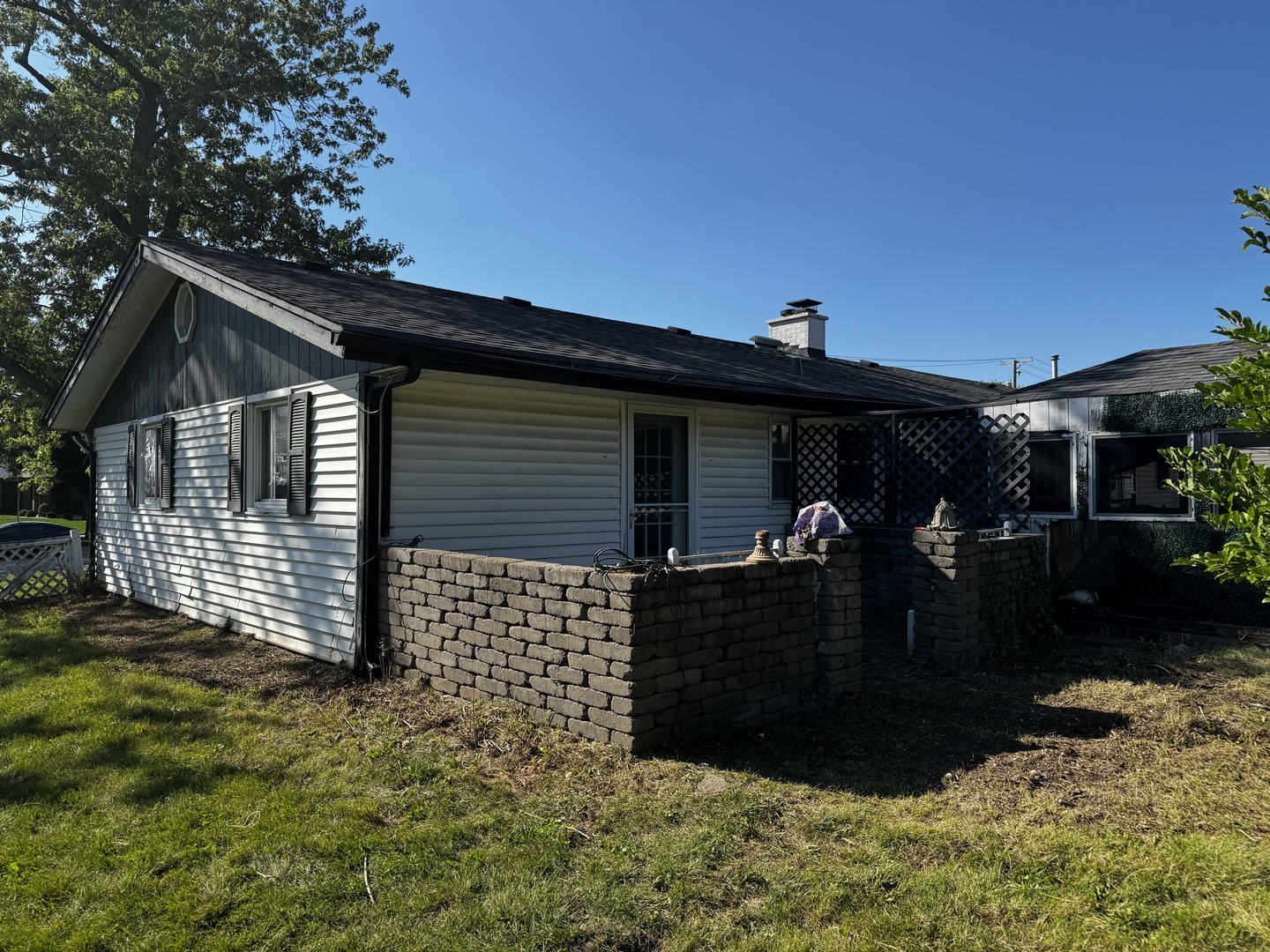 135 S Walnut Lane, Schaumburg, IL 60193